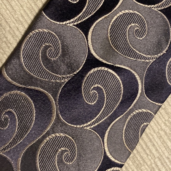 Dolce & Gabbana - Picture 2 of 5